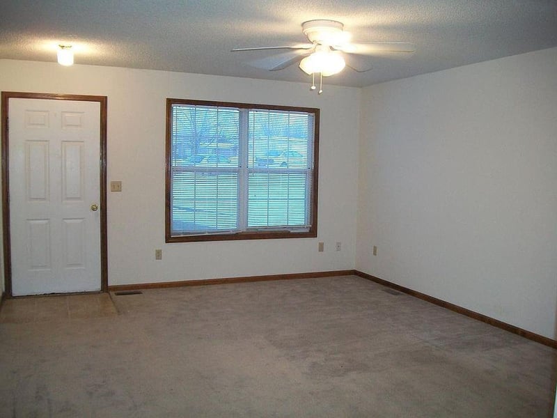 Broad | Streck St, Warrensburg, MO 64093